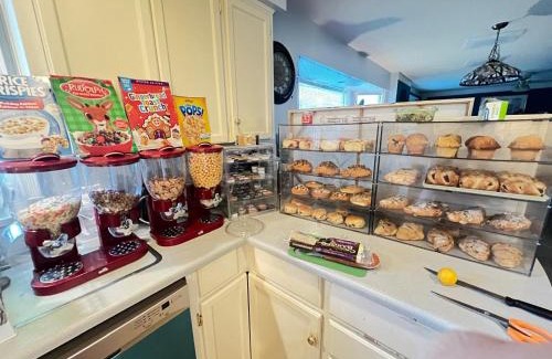 Townline Hill Bed & Breakfast | Cozy Nook in Fraser Valley Getaway With Breakfast