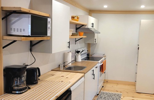 Parry Sound House | Cozy Nordic Hygge Stay in Parry Sound