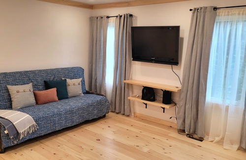 Parry Sound House | Cozy Nordic Hygge Stay in Parry Sound