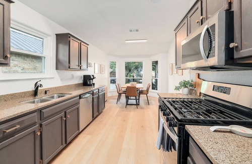 Bratton Park House | Cozy North Austin Getaway Peaceful Near Domain
