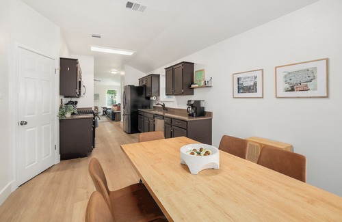 Bratton Park House | Cozy North Austin Getaway Peaceful Near Domain