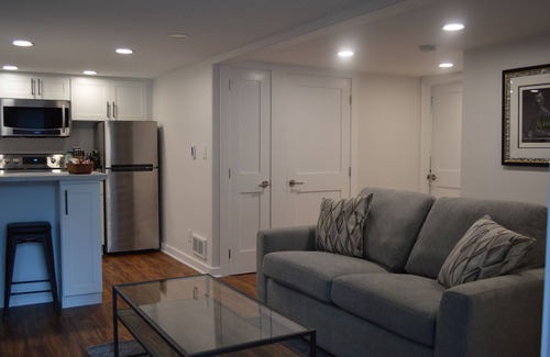Crown Hill Apartment | Cozy North Seattle 1-Bedroom with Private Patio for Long Term Stays 30 days +