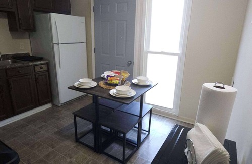 Norwalk Apartment | Cozy Norwalk Duplex, King Bed, near Cedar Point, Kalahari, & Norwalk Raceway