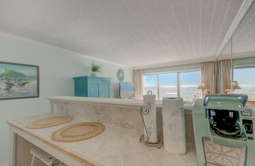 Fort Walton Beach Apartment | Cozy Ocean Front Studio
