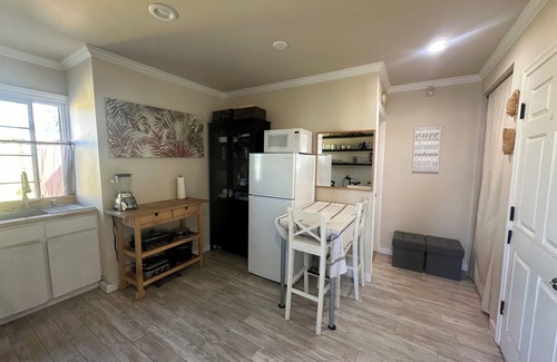 Sand Section Apartment | Cozy Ocean View apartment in North Manhattan Beach