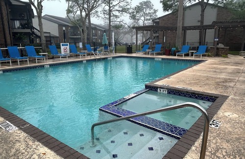 El Lago Apartment | Cozy Ocean Walkable 1-bedroom apartment in charming Seabrook with AC, WiFi