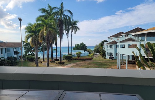 Orange Bay House | Cozy Oceanview Beach Townhome in Negril
