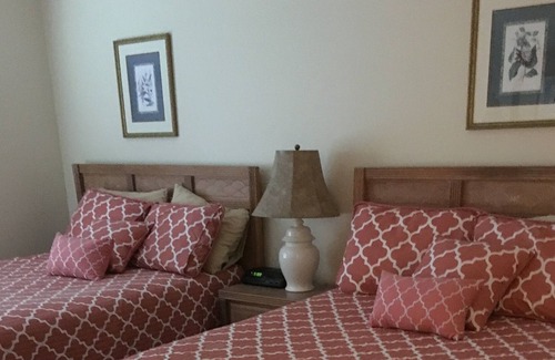 Dadeville Condo | Cozy off Water condo in Stillwaters with Pool & Hot Tub.