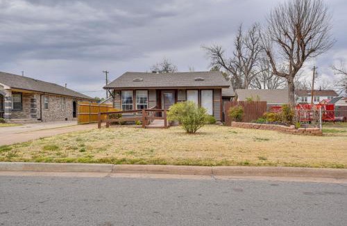 Central Oklahoma City House | Cozy Oklahoma City Home with Deck and Gas Grill!