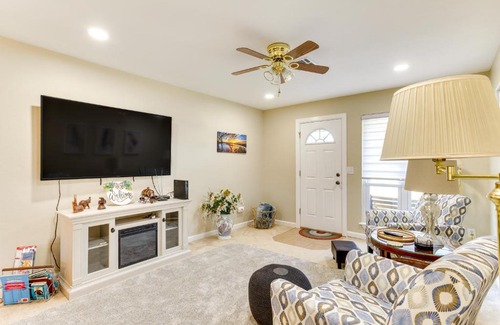 Mustang House | Cozy Oklahoma Retreat with Covered Patio and Gas Grill