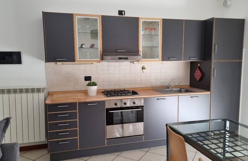 Gallarate Apartment | Cozy one-bedroom apartment with large balcony 10 minutes from Milan Malpensa. WiFi.
