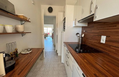 Pointe Croisette Apartment | Cozy One-Bedroom Apartment with Balcony and Parking