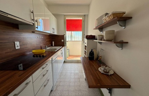 Pointe Croisette Apartment | Cozy One-Bedroom Apartment with Balcony and Parking