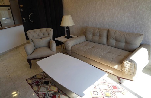 Ash Shumaysani Apartment | Cozy One Bedroom Apartment, J09