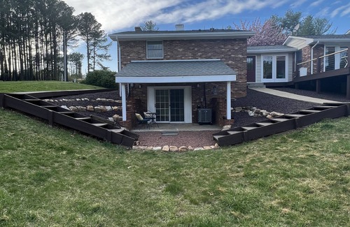 Huddleston House | Cozy one bedroom home on 50 private acres with a 4 acre, stocked pond.