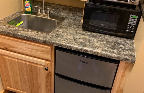 Paradox Apartment | Cozy One Bedroom studio suite in idyllic Adirondack setting