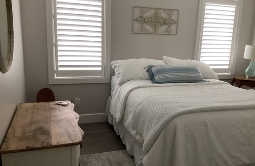 Wheatley Bed & Breakfast | Cozy, one level lake property Bed and Breakfast on the shores of Lake Erie