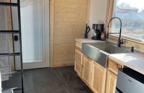 Colorado City Cabin | Cozy Orchard cabin with garden, vineyard in delightful Hildale