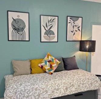 Vitry-sur-Seine Apartment | Cozy Paris Gateway Apartments Groups with free parking