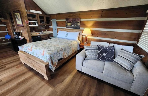 Fancy Gap Cabin | Cozy Parkway Cabin with Mountain Views - Cabin 4