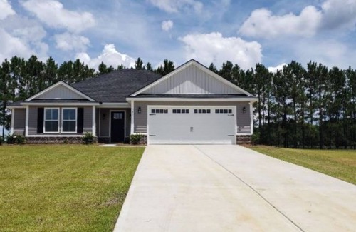 Statesboro House | Cozy, peaceful and beautiful fully furnished property ready to move in!
