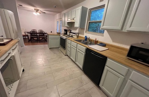Lake City House | Cozy, Peaceful and Quiet Deerwood Cottage