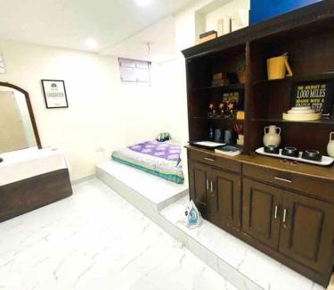 Kolkata Apartment | Cozy & Peaceful Urban Space!