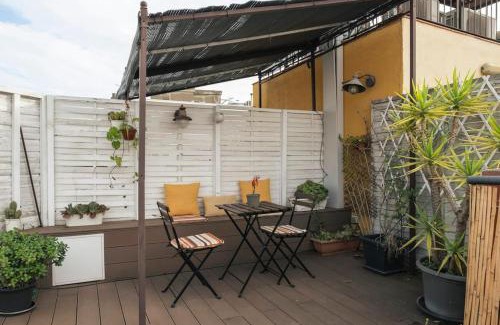 El Parc i la Llacuna del Poblenou Apartment | Cozy Penthouse Studio with Private Rooftop Terrace