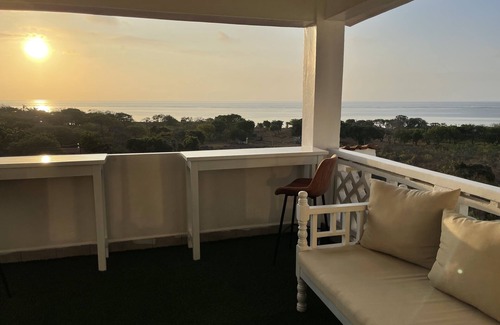 Shanzu House | Cozy Penthouse with a View of the Ocean