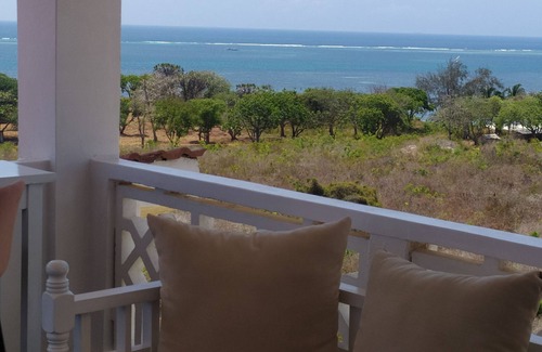 Shanzu House | Cozy Penthouse with a View of the Ocean