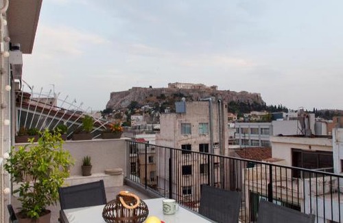 Monastiraki Apartment | Cozy Penthouse With Stunning View To Acropolis!