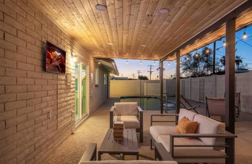 North Mountain House | Cozy-Perfect location-Private Pool-Heat Optional-SunsetFun-GCU