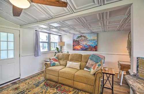 White Lake House | Cozy Pet-Friendly Cottage Walk to White Lake