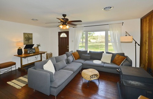Upperville Cottage | Cozy, Pet-friendly Cottage in the Middleburg Wine region