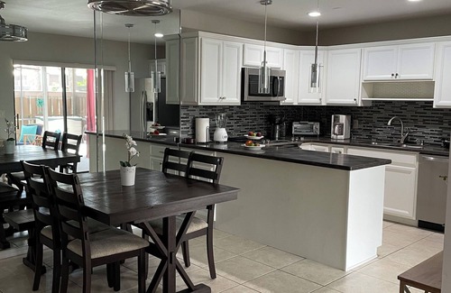 Port Saint Lucie House | Cozy Pet Friendly house in Port St Lucie ! Near hospital and major stores