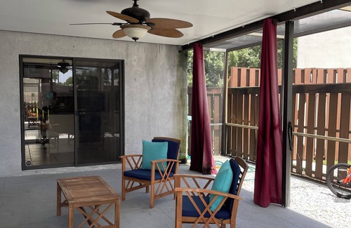 Port Saint Lucie House | Cozy Pet Friendly house in Port St Lucie ! Near hospital and major stores
