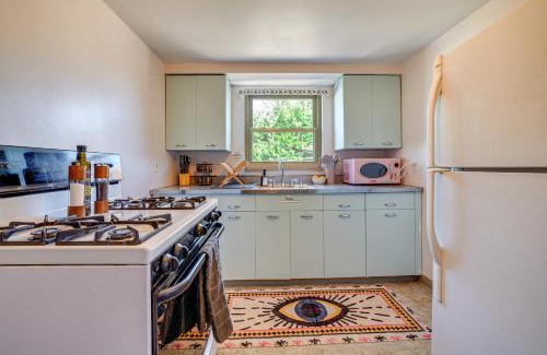 Mount Washington Apartment | Cozy Pittsburgh Vacation Rental about 2 Mi to Downtown
