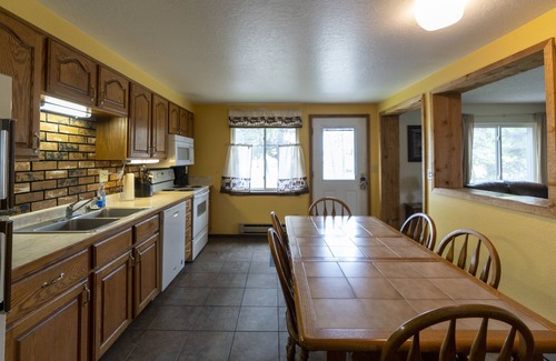 West Yellowstone Condo | Cozy Place To Enjoy After A Day In The Park