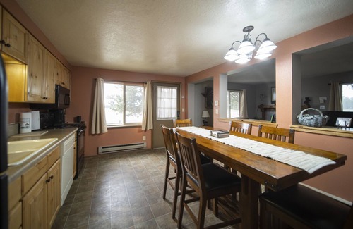 West Yellowstone Condo | Cozy Place To Enjoy With Friends and Family.
