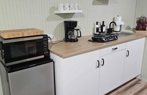 East Meredith Cabin | Cozy Pondside Retreat - near Oneonta & Cooperstown