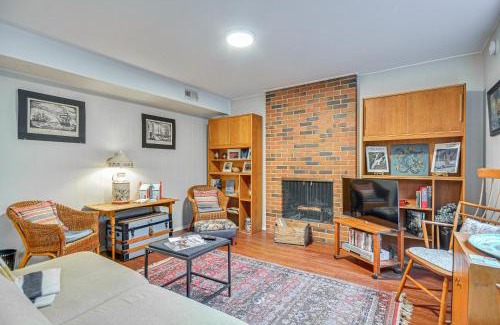 Markham Apartment | Cozy Portland Vacation Rental about 6 Mi to Downtown!