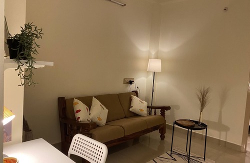 Manapakkam House | Cozy & Premium 1 BHK Homestay Near DLF & L&T
