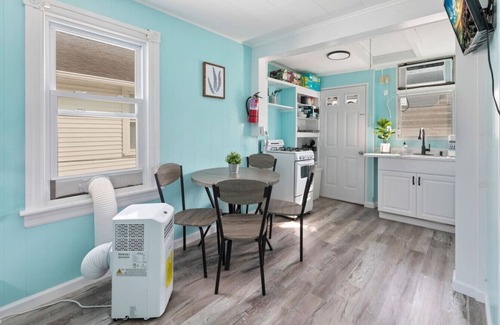 Wildwood Apartment | Cozy Private apt blocks from Beach/Boardwalk 3