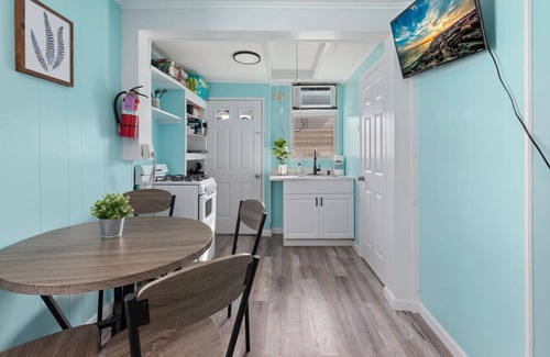Wildwood Apartment | Cozy Private apt blocks from Beach/Boardwalk 3