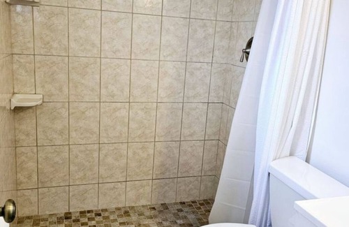 Snug Harbor Apartment | Cozy private bedroom/1bath at a shared apartment in Pompano Beach, WIFI included