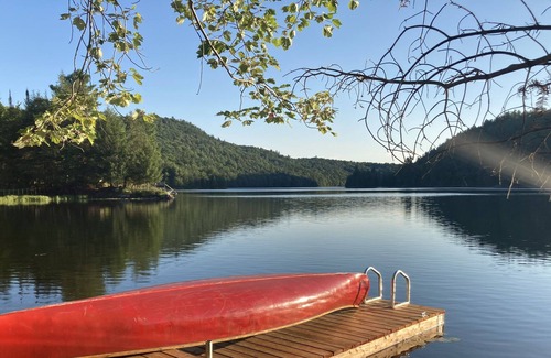 Val-des-Monts Cottage | Cozy Private Cottage steps from Lac Dodds w/Sauna -55 mins from Downtown Ottawa