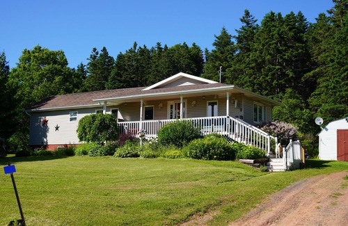 New Glasgow Cottage | Cozy private cottage with picturesque scenery