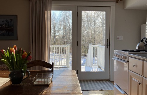 Blue Hill Cottage | Cozy, private cottage for two