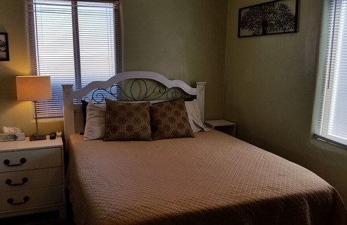 Encanto House | Cozy Private Midtown Studio Guesthouse