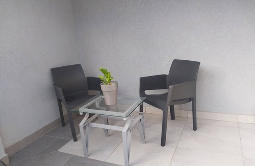 De Bruynewijk House | Cozy private one bedroom 3 minutes from the beach and the famous Flying Fishbone